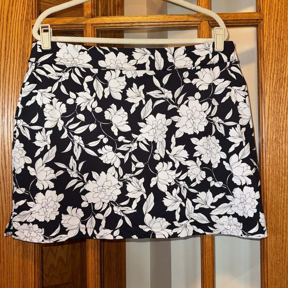EUC TOMMY BAHAMA SZ L AUBREY ISLAND ZONE SKORT SKIRT BLACK & WHITE FLORAL PRINT